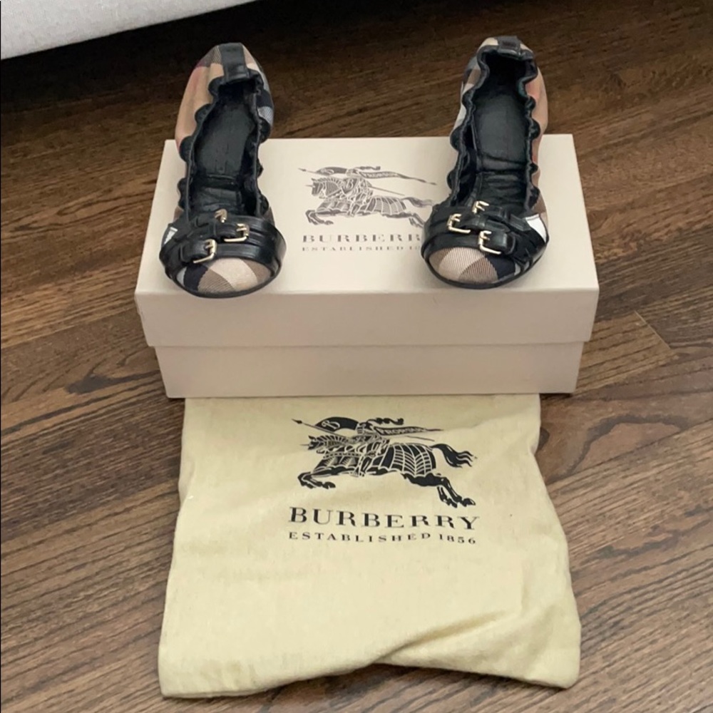 Burberry Ballet Flats